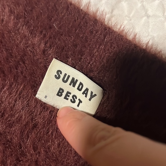 Aritzia fuzzy V-Neck sweater - Picture 3 of 4